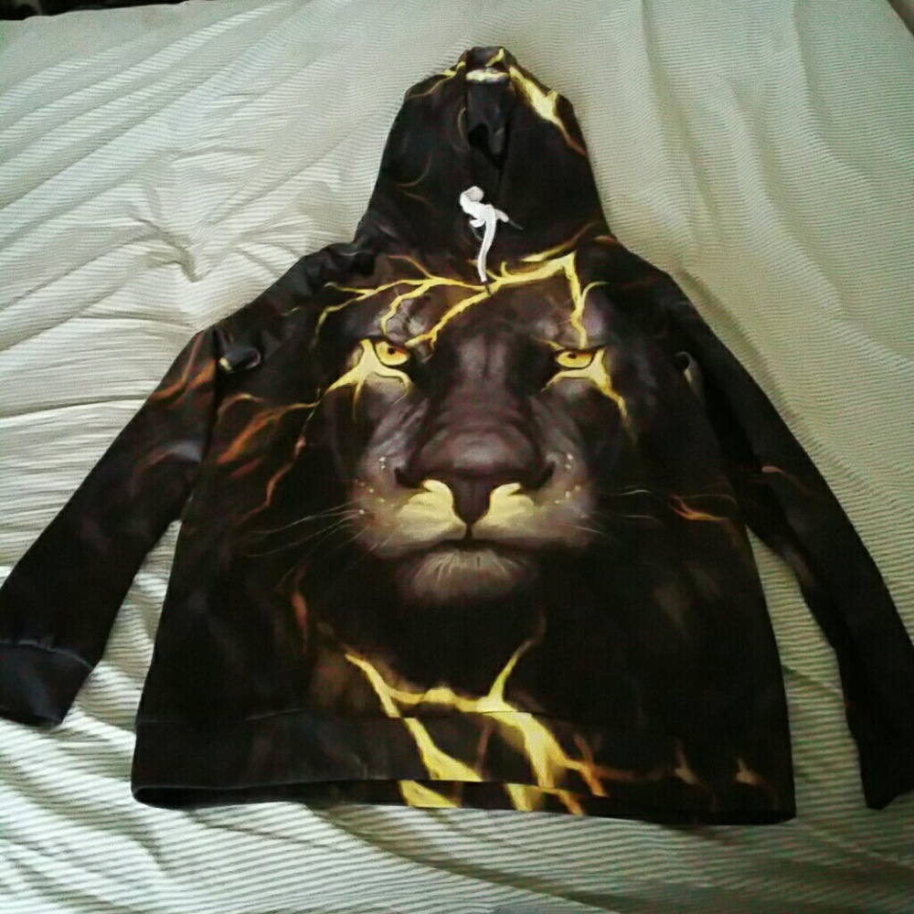 Lion hoodie never used